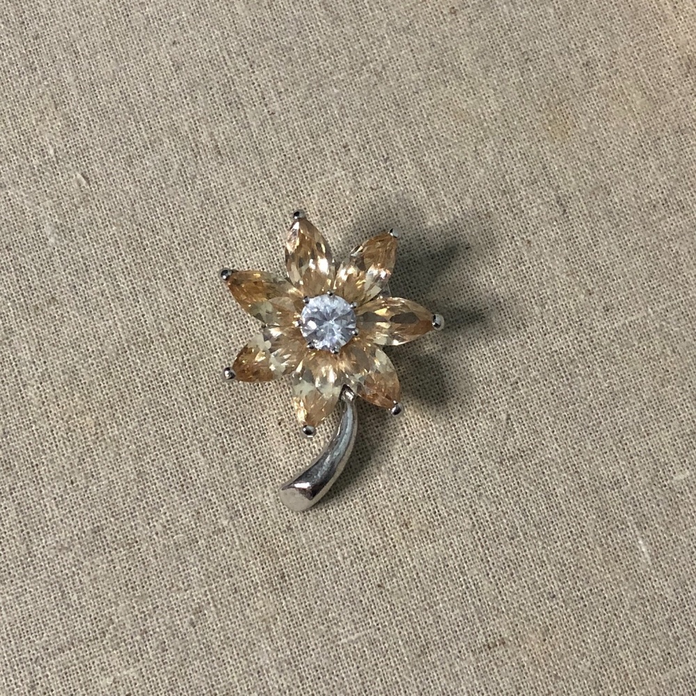 Flower Pin